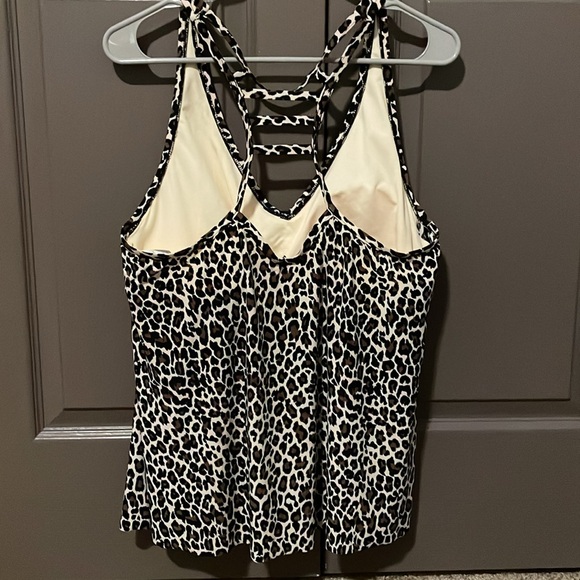 Aqua green leopard tankini top - Picture 2 of 4